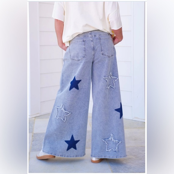 Blue Velvet Large 12/14 Ultra Wide Flare Leg Jeans Blue Star Patch Accents NWT - Picture 15 of 15